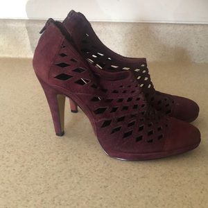 Nine West burgundy high heel bootie